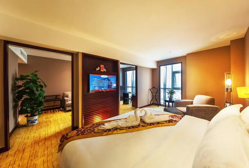 Яньтай: Yantai Meiya International ApartHotel (Previous Ramada Plaza)