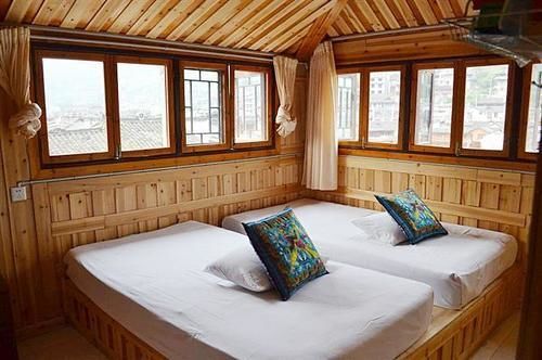 Сянси: Fenghuang White House