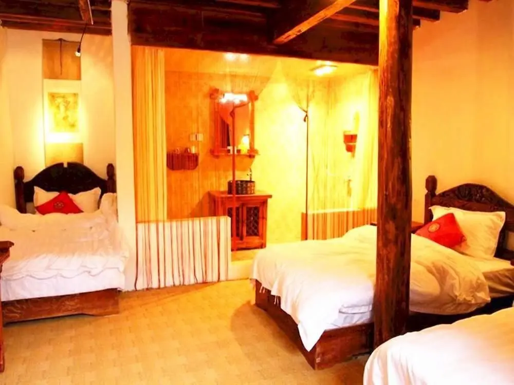 Лицзян: Lijiang Flavor Inn Shuhe Flagship Five Taste Life Courtyard