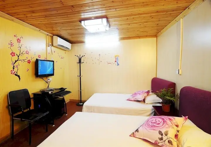 Цзясинь: Xitang Tong Fu Hotel