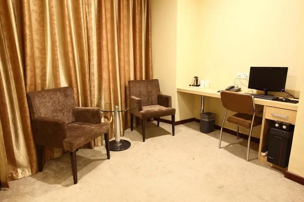 Циндао: Qingdao Yixin Hotel