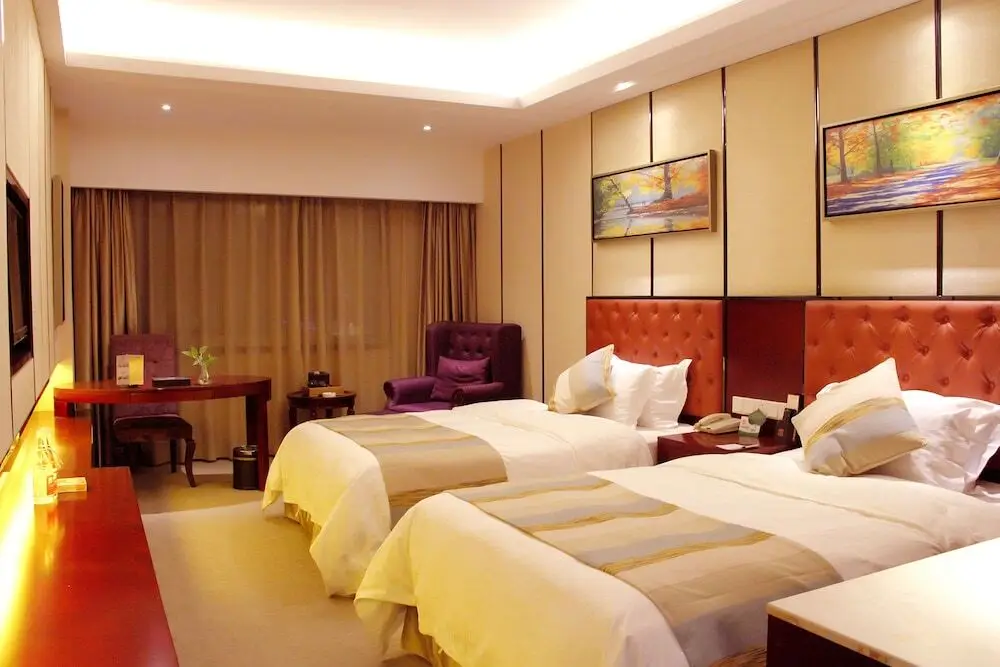 Zidongge Huatian Hotel — фото 1