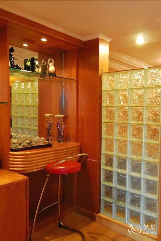 Куньмин: Lotus Hotel