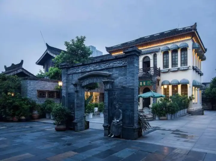 Чэнду: Martin's Boutique Apartment (Chengdou Kuanzhai Alley)