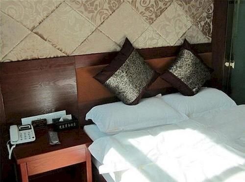 Chuchun Business Hotel — фото 1