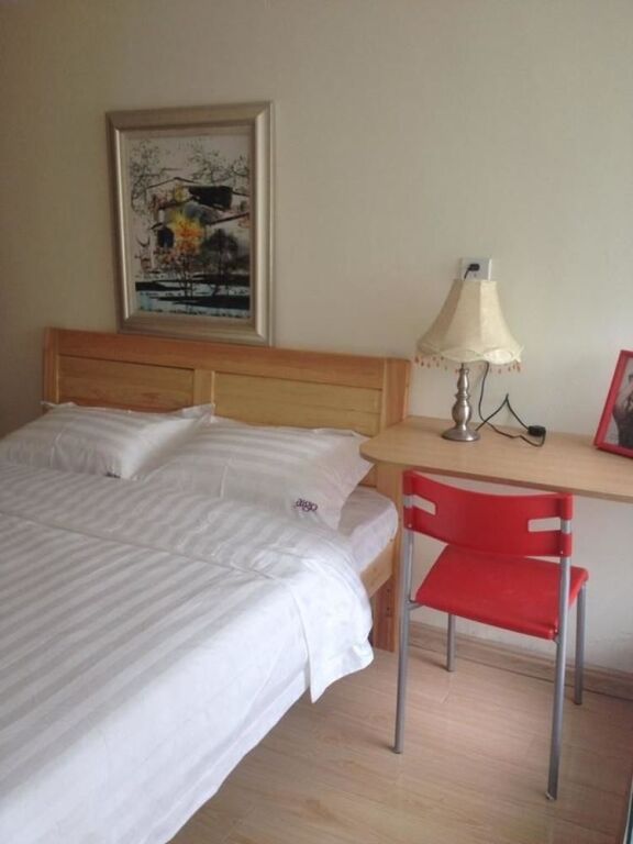 Циндао: Aige Hotel