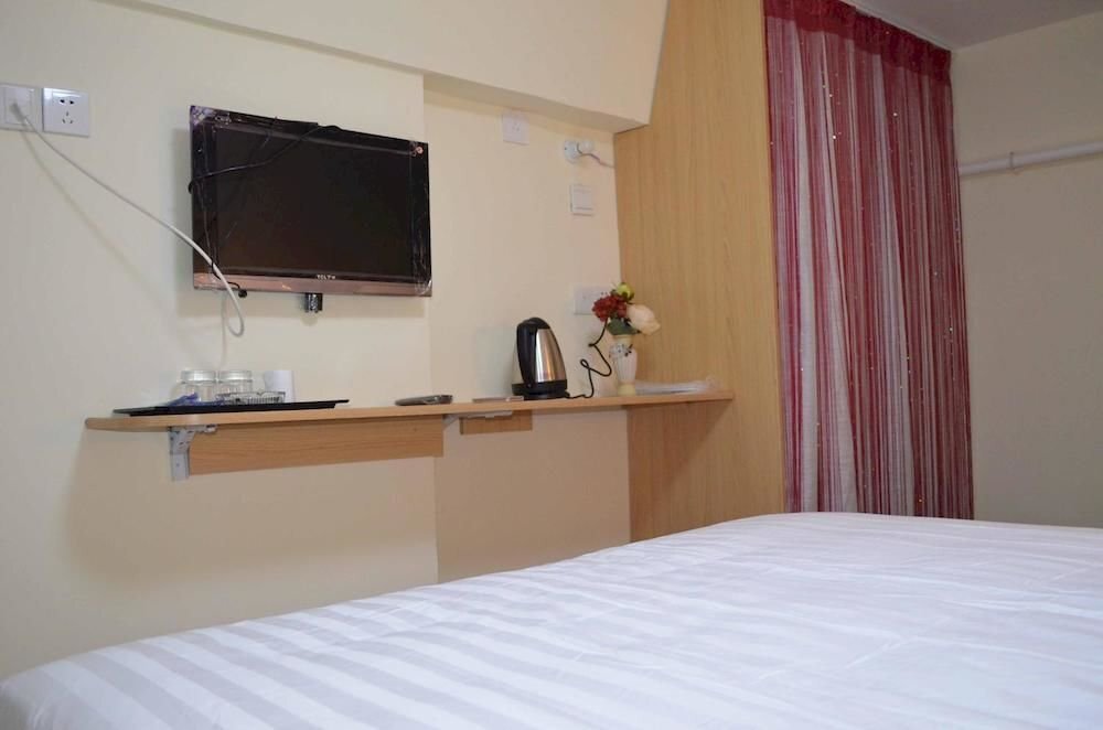 Циндао: Aige Hotel