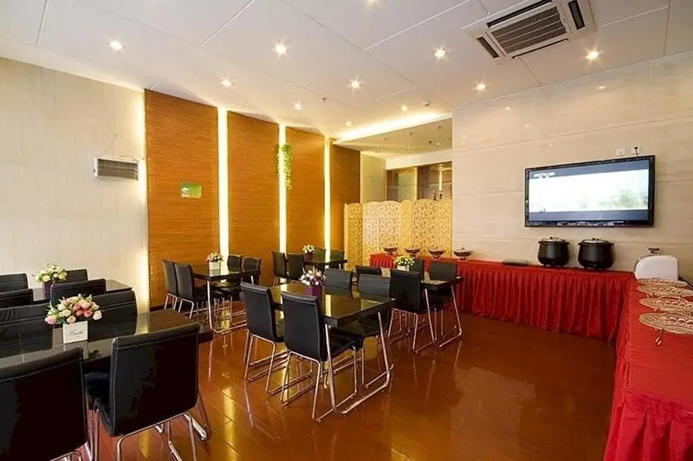 Чжэнчжоу: Fangyuan Business Hotel