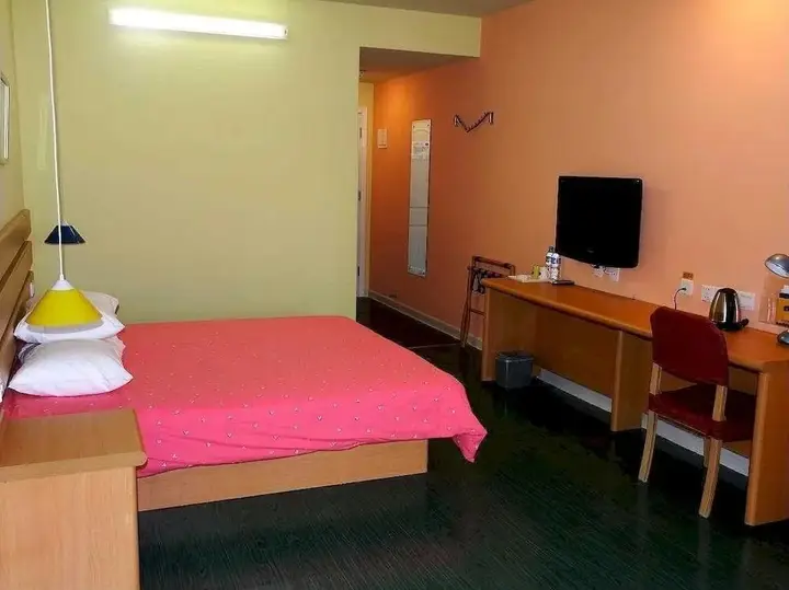 Уси: Home Inn
