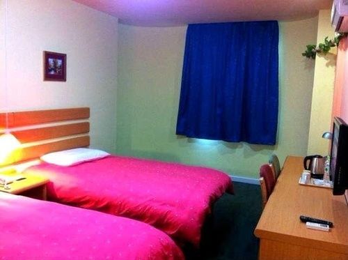 Шанхай: Home Inn Hotel