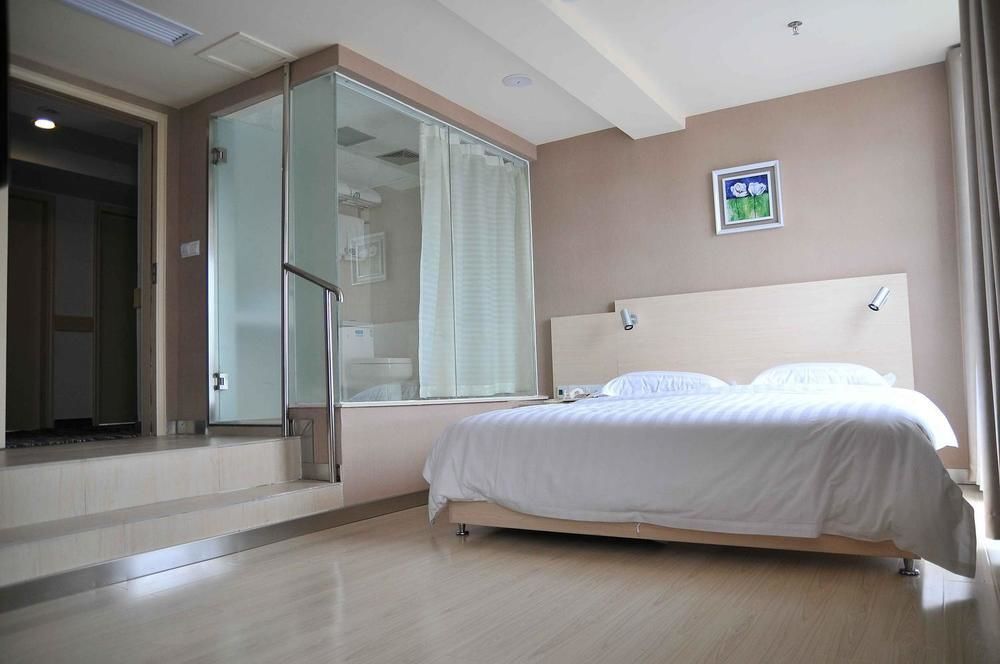 Сюйчжоу: Chuzhou Sunday Holiday Hotel