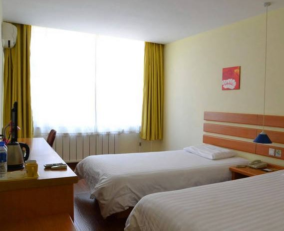 Далянь: Home Inn Qingniwaqiao