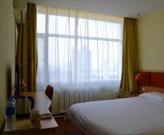 Далянь: Home Inn Qingniwaqiao