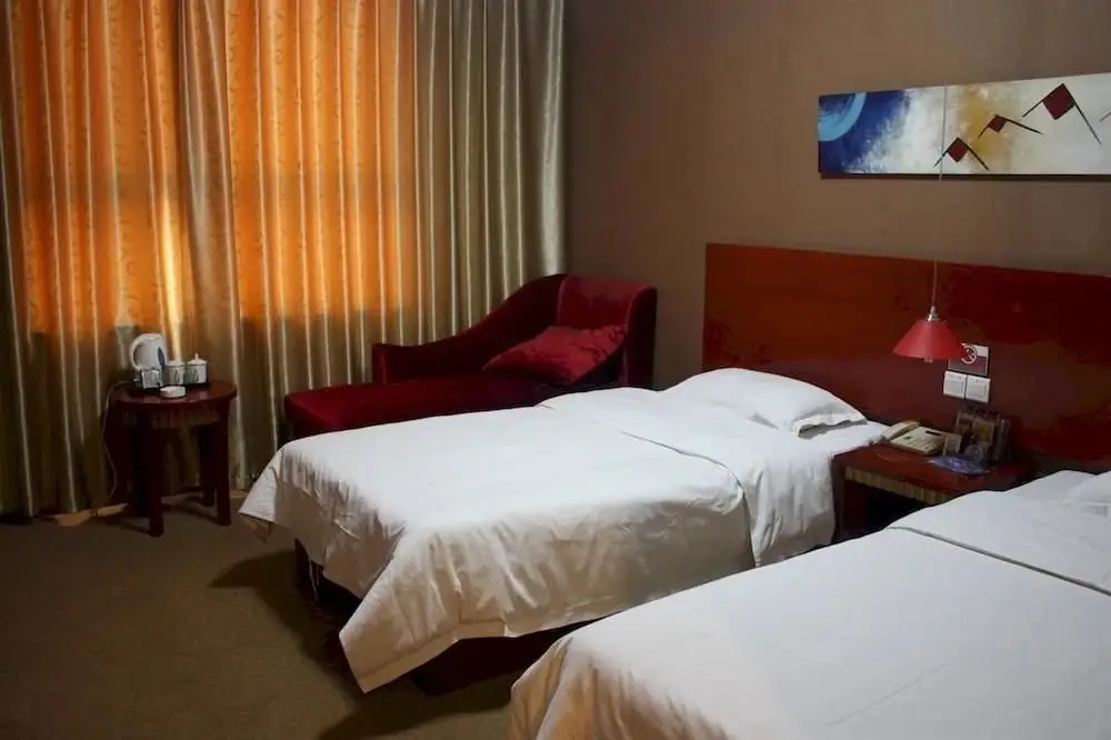 Цзаочжуан: Zaozhuang Taierzhuang City Fengya Chung Club