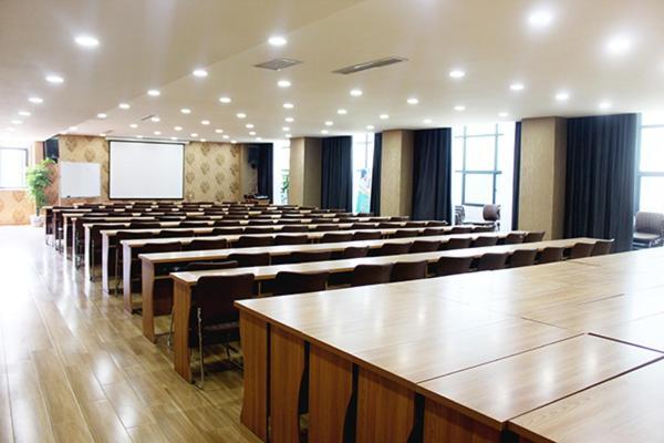 Шицзячжуан: Thank Inn Plus Hotel Hebei Shijiazhuang Xingtang County Yongchang North Road