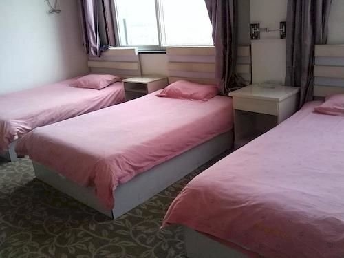 Лиаоченг: Liaocheng Xiaocheng Yaju Business Hotel
