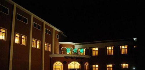 Циндао: Qingdao De Love Hotel