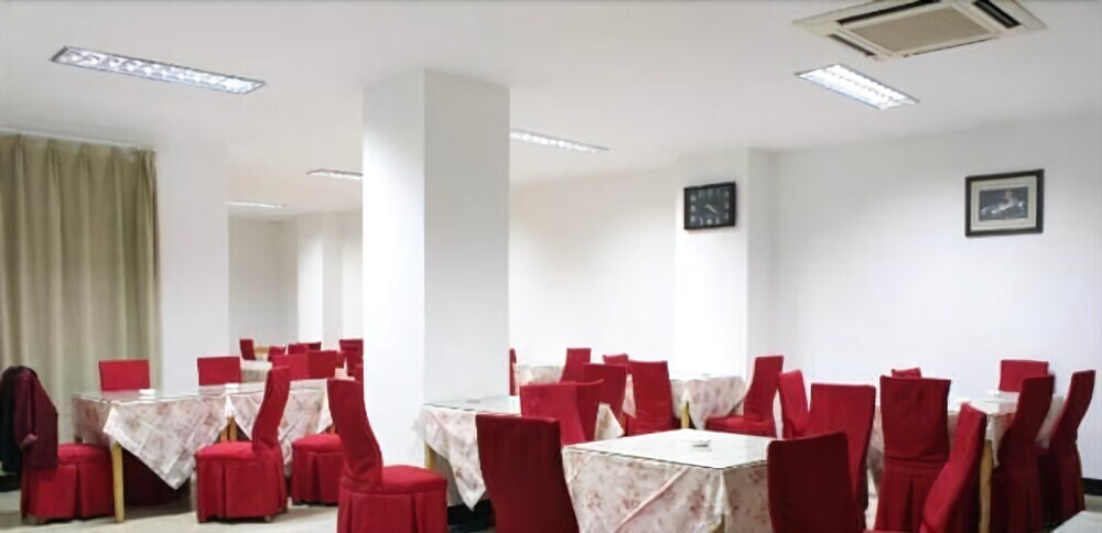 Цзюцзян: Jiujiang Bonnie Express Business Hotel
