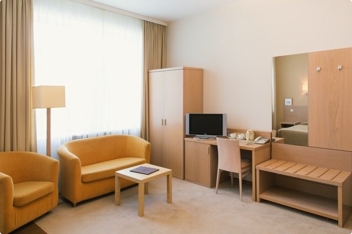 Жилино: Hotel Aniva