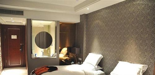 Наньчун: Langzhong Yuntianxi Century Hotel
