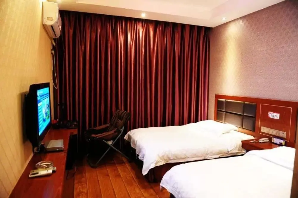 Чжанцзяцзе: One Plus Two Business Hotel