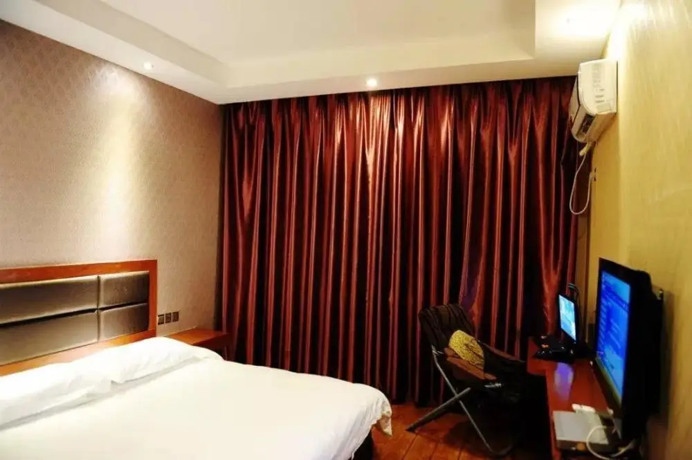 Чжанцзяцзе: One Plus Two Business Hotel