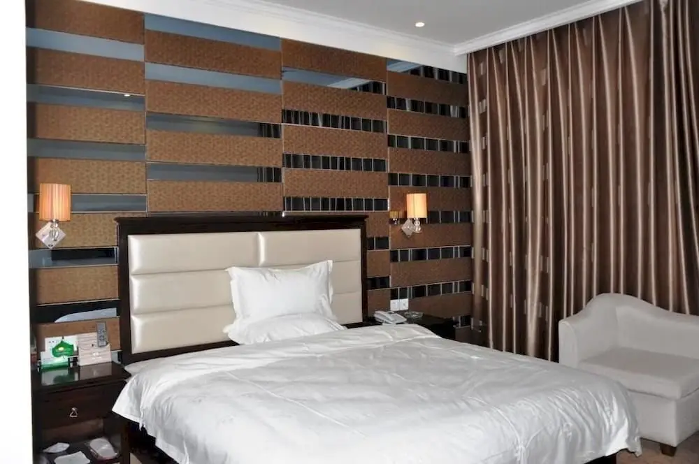 Чжэнчжоу: Gongyi Wanyang Business Hotel