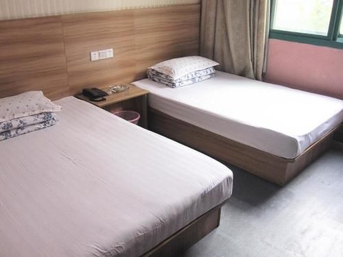 Ухань: Yaxin Hotel