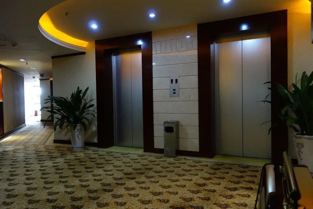 Шанхай: Shanghai Sunshine Hotel (Hongqiao Road Subway Station)