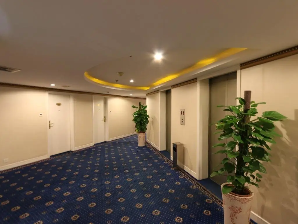 Shanghai Sunshine Hotel (Hongqiao Road Subway Station) — фото 1