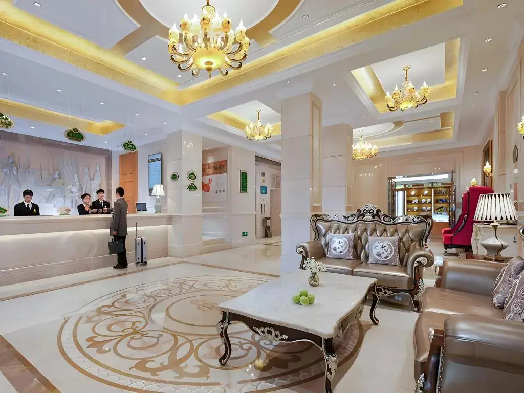 Куньмин: Vienna Hotel (Chuanxin Drum Tower Metro Station, Beijing Road)