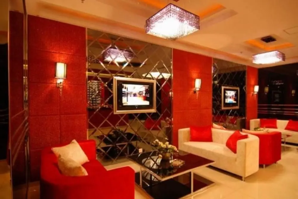 Чэнду: Milan Hotel- Chengdu