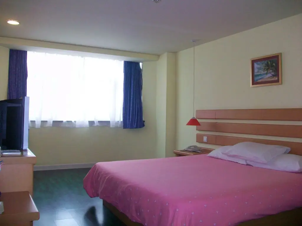 Циндао: Home Inn Qingdao Taidong Business Area