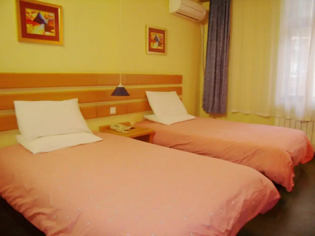 Циндао: Home Inn Qingdao Taidong Business Area