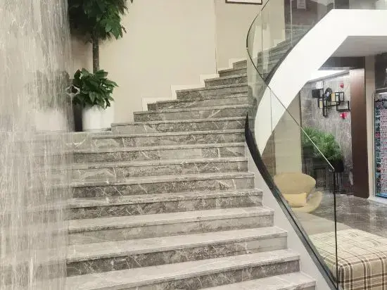 Ханчжоу: Homeinn Plus Hotel (Hangzhou West Lake Hubin Hefang Street Pedestrian Street)