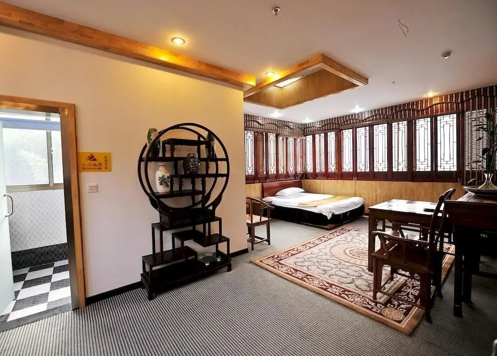 Huangshan Longpeng Hotel — фото 1
