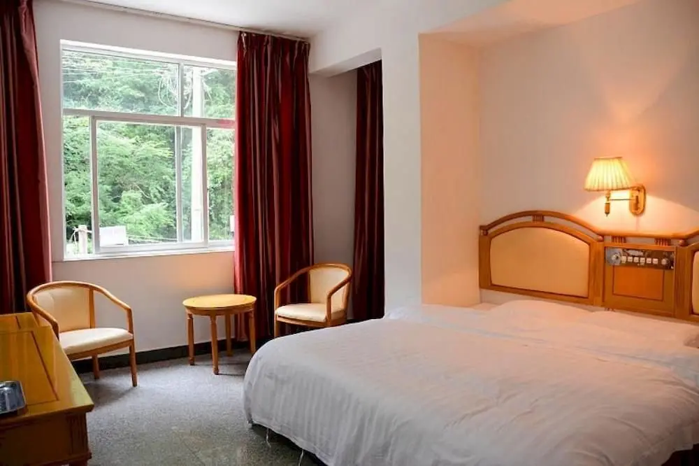 Чжанцзяцзе: Zhangjiajie JH Nature Hotel