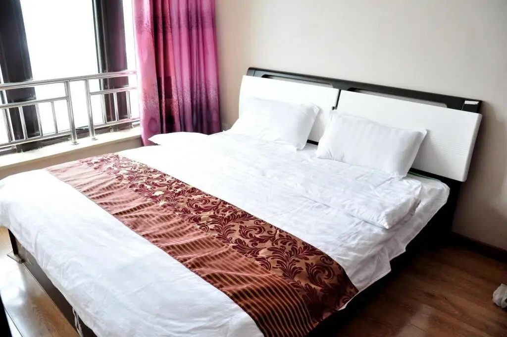 Jinfeng Hotel Apartment — фото 1