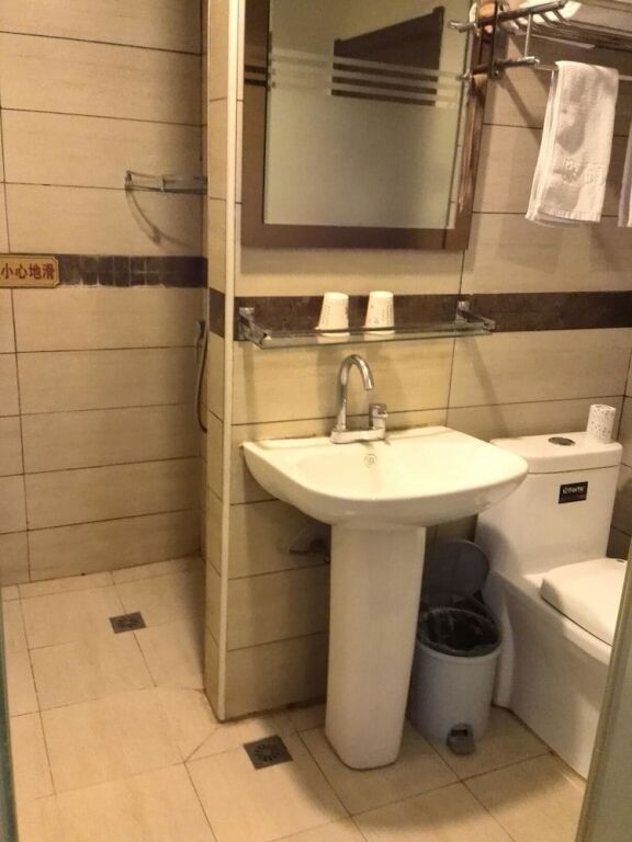Ухань: Mulan Business Hotel - Wuhan