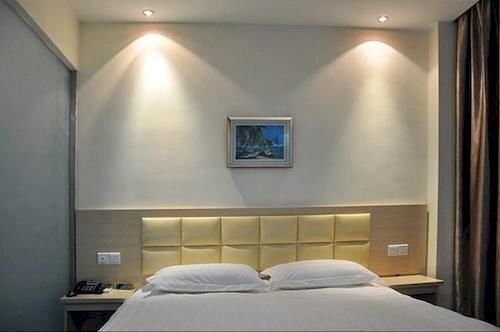 Ухань: Wuhan Happy Sunshine Hotel