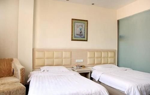 Ухань: Wuhan Happy Sunshine Hotel