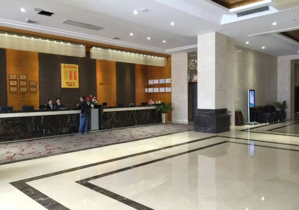Фошань: Zhongying Holiday Hotel - Foshan