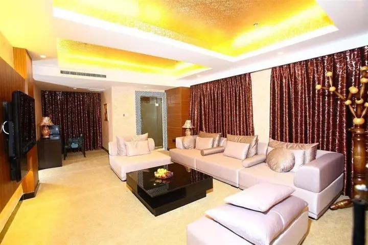Чэнду: Jiazhou Yihao Hotel - Chengdu