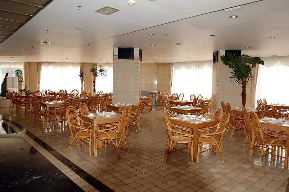Уси: Jinlun Hotel