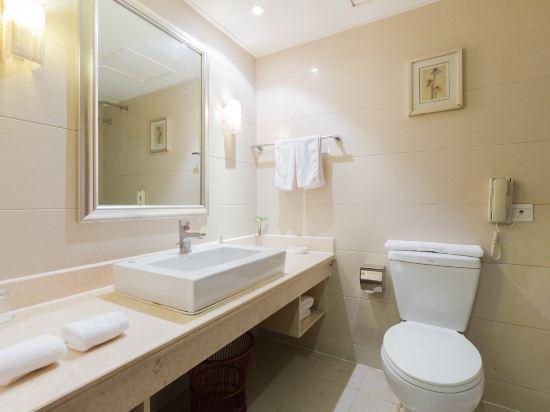 Уси: Jinlun Hotel