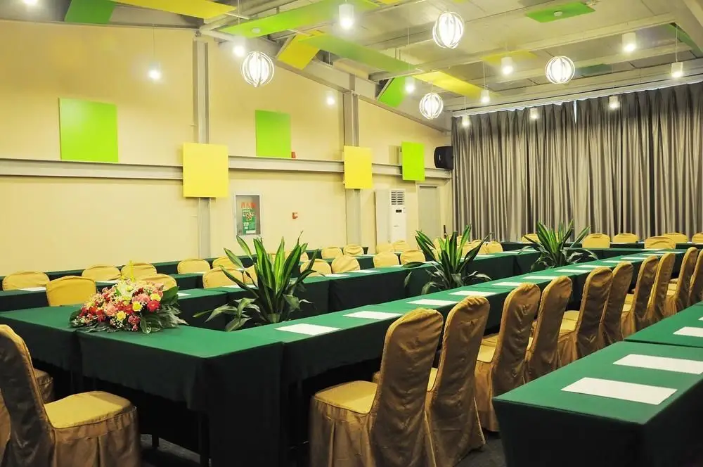 Шицзячжуан: Shijiazhuang Ximei Xilai Chaopin Hotel (Shijiazhuang Station Ximeihua Street)