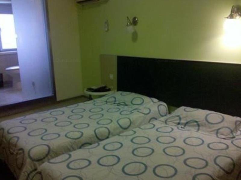 Нанкин: Motel 168 Han Zhong Road Inn