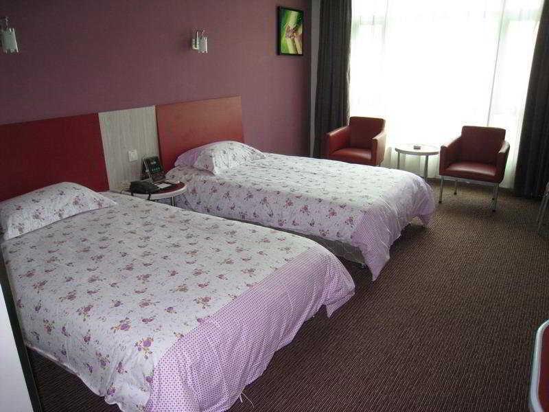 Гуанчжоу: Motel 168 North Tian He Road Inn