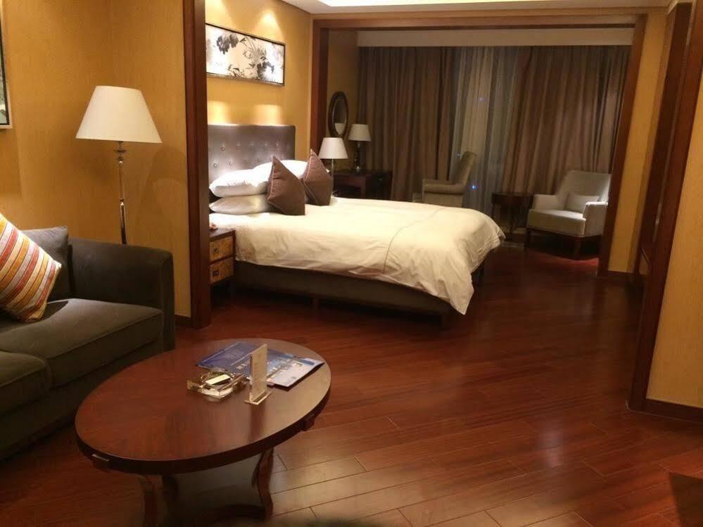 Нанкин: Nanjing Crystal Executive Apartment