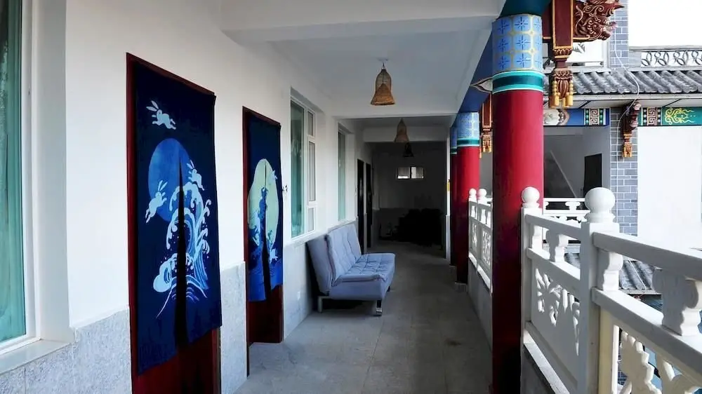 Дали: Dali Cityfall Inn
